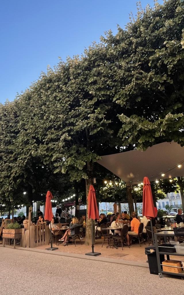 restaurants autun place du champ de mars @celine bacconnet (4)