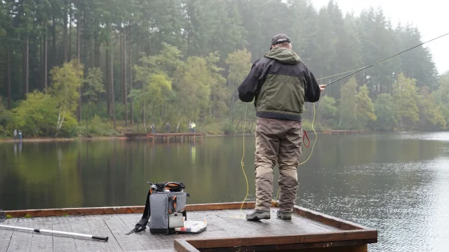 Peche Etang Des Clois Autun Service Com Ville Dautun Et Grand Autunois Morvan05763