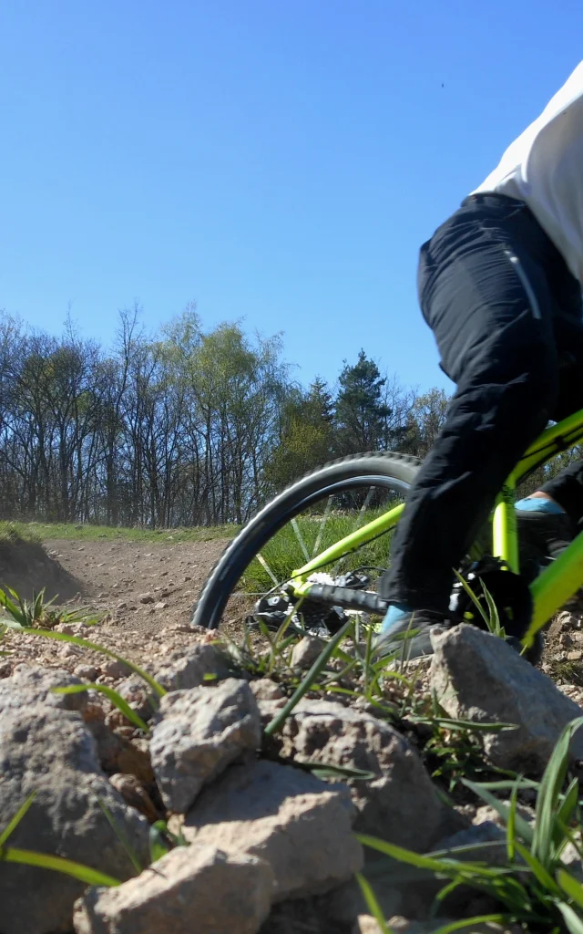 Mountainbiken in de bossen van de Morvan