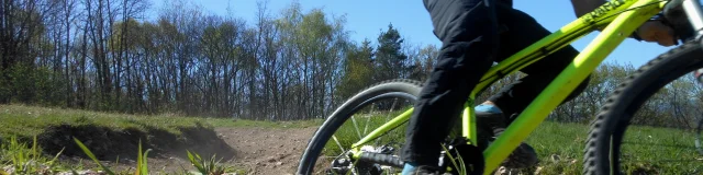 Mountainbiken in de bossen van de Morvan