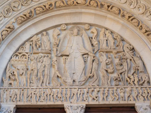 Tympan de la Cathedrale Saint Lazare